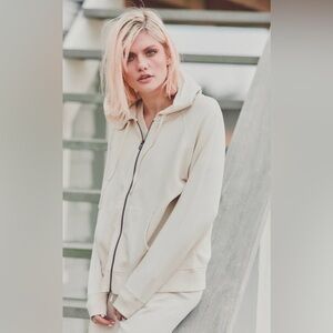 Faded Glory casual women’s Cream Zip-Up Hoodie XXL